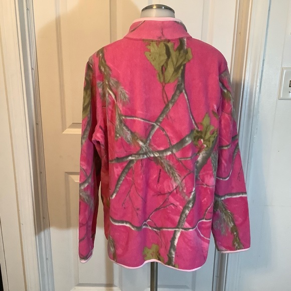 Realtree camouflage pink sweater size XXL. 20 - Picture 2 of 6
